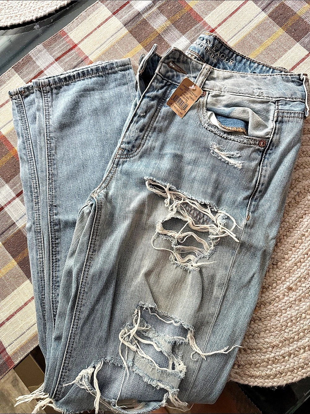 American Eagle Outfitters Distressed Boyfriend Jeans in Blue